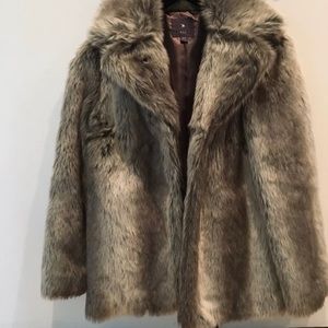 Gorgeous XXI Faux Fur Jacket Size Small.
